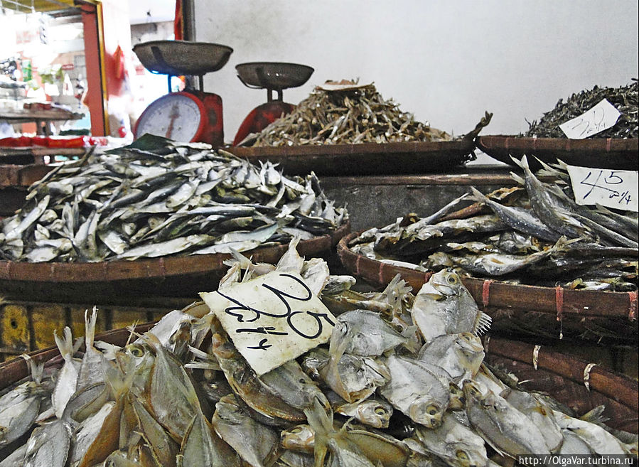 А это уже рыба соленая и вяленая