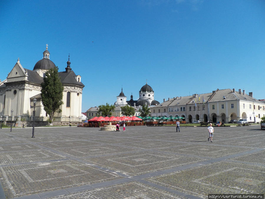 Костел Святого Лаврентия, Жолква Жолква, Украина