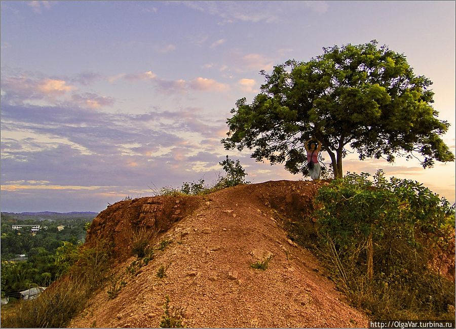 На вершине огненного холма