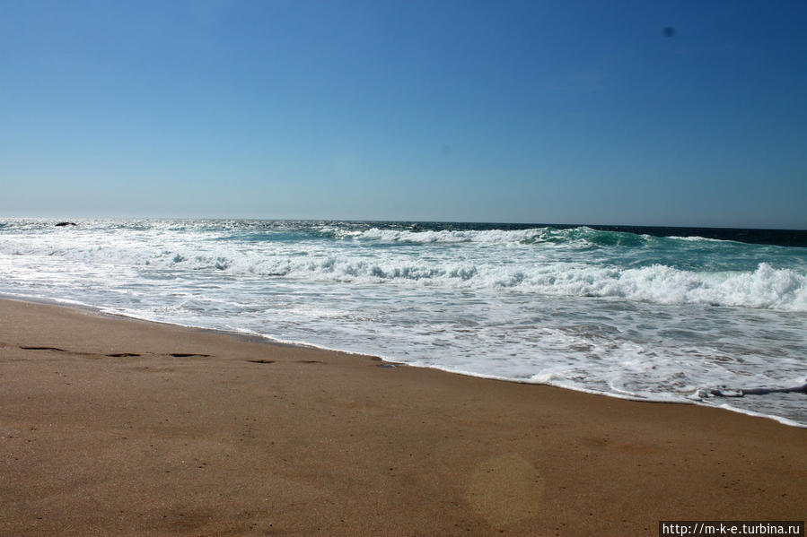 Пляж Гиньшу — рай для серфингистов и трудности для пловцов Гиньшу, Португалия