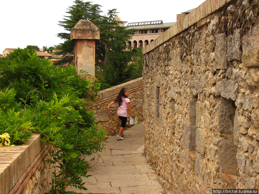 Великая жиронская стена Жирона, Испания
