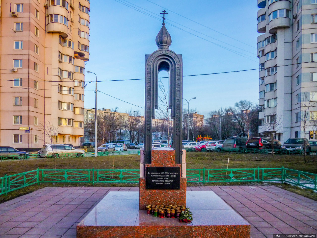 Мемориал погибшим при взрыве на ул.Гурьянова в сентябре 1999 г Москва, Россия