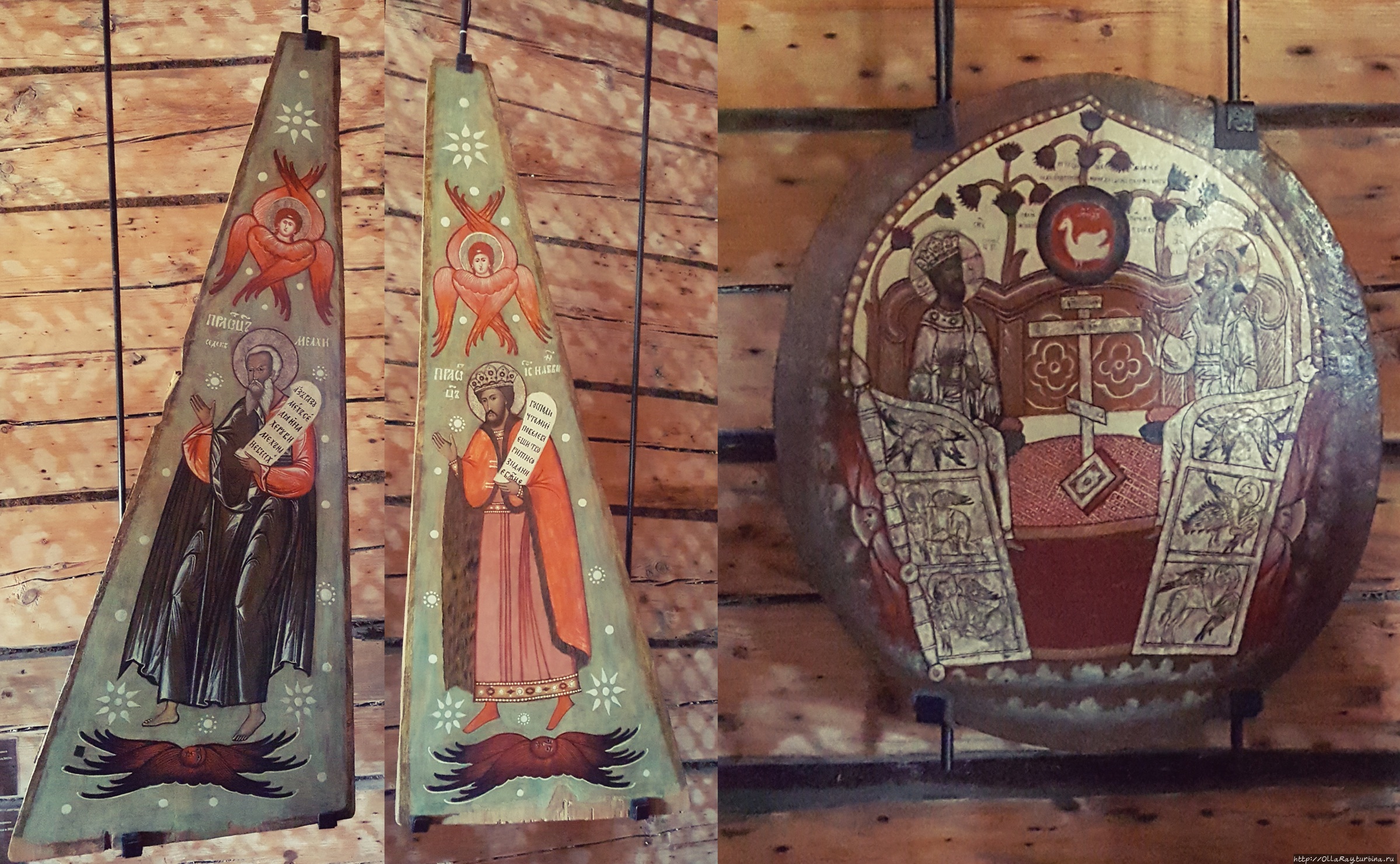 Слева направо: потолочные иконы 18 века Праотец Мелхиседек, Праотец Иисус Навин и Троица Новозаветная. Кижи, Россия