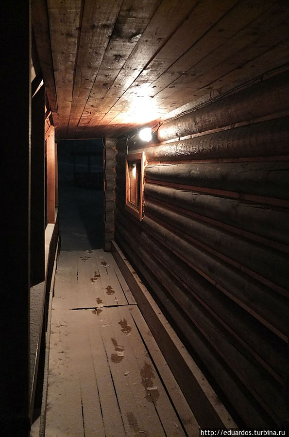 Наперекор весенней непогоде, ...