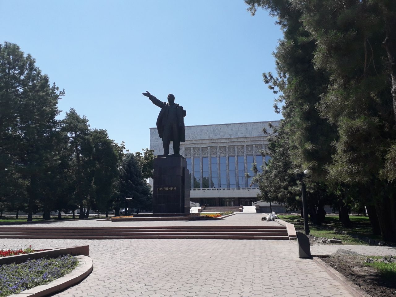 Памятник Ленину В.И. Бишкек, Киргизия