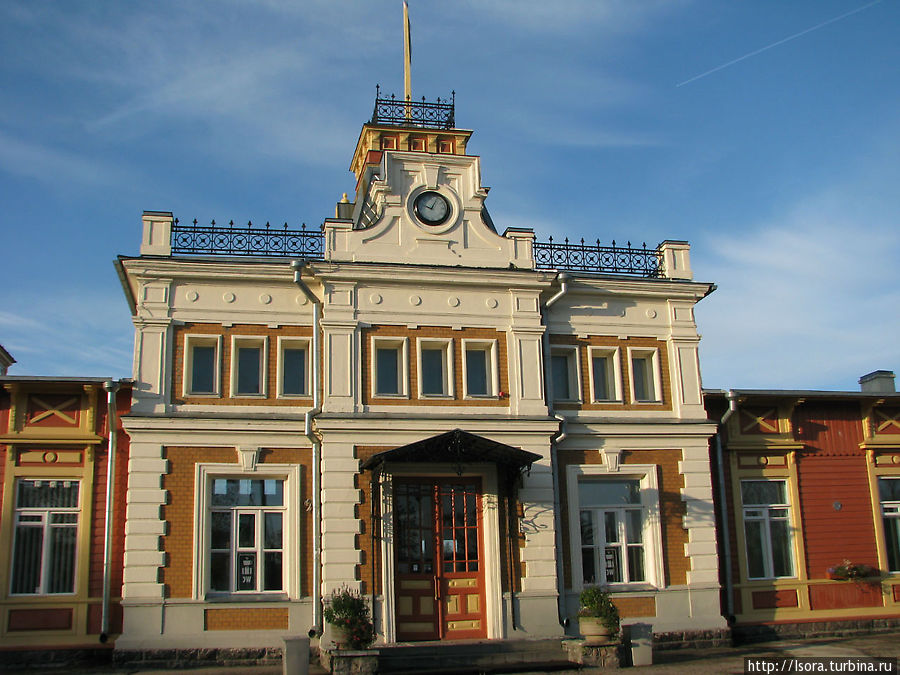 Здание железнодорожного вокзала. Хаапсалу, Эстония