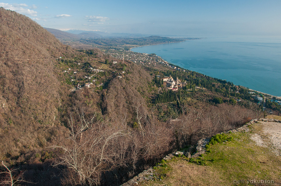 Вид в сторону Сухума Новый Афон, Абхазия