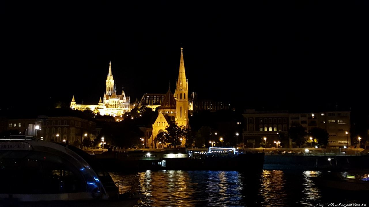 Реформаторская церковь и Рыбацкий бастион Будапешт, Венгрия