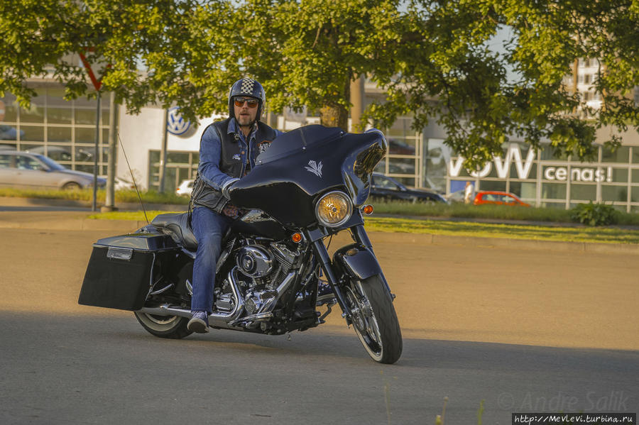 В движении Рига, Латвия