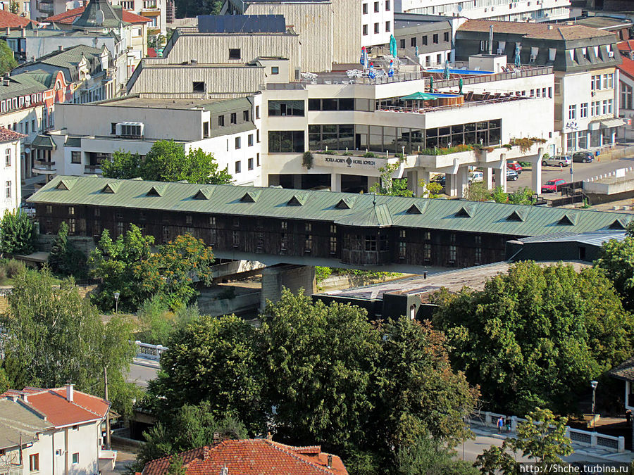 знаменитый деревянный мост, о нем мы еще поговорим Ловеч, Болгария