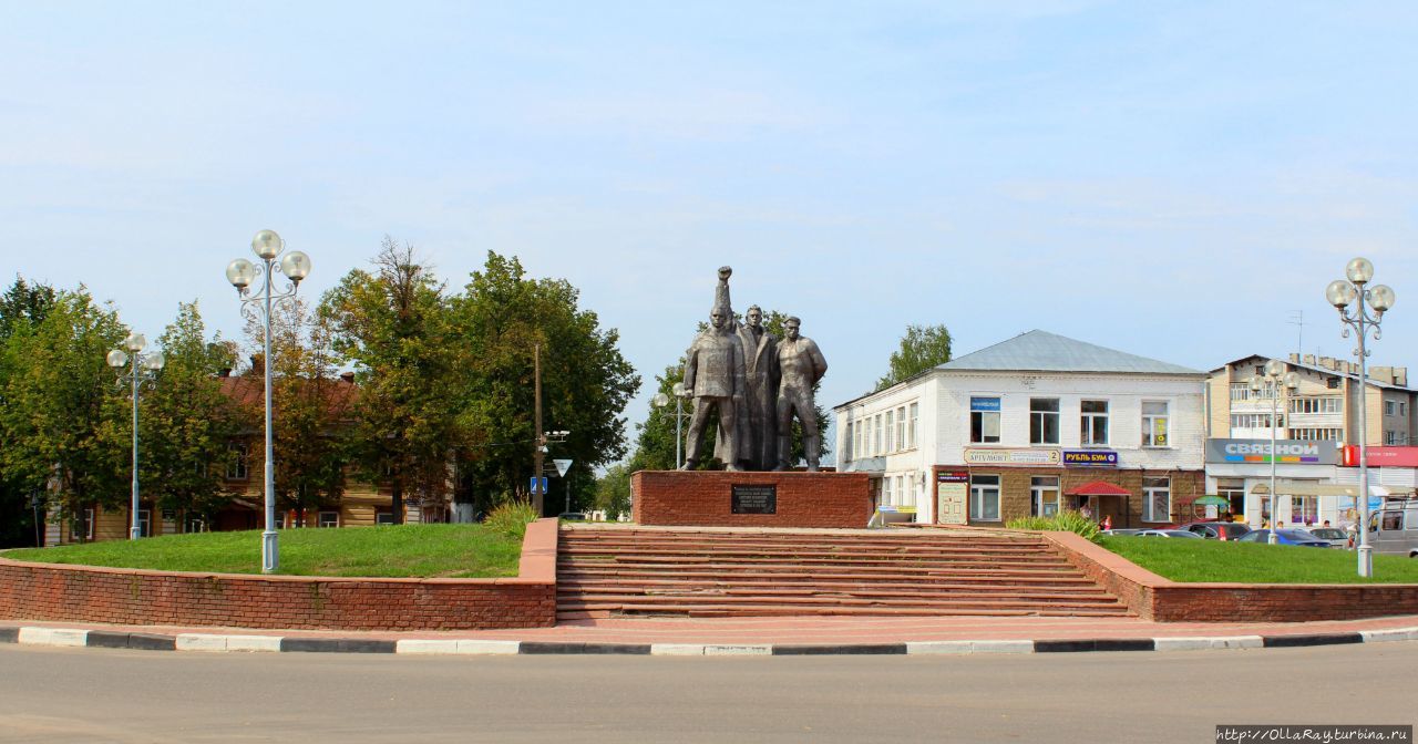 Семёнов: хохломской, резной, красочный. Семёнов, Россия