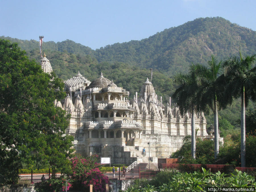 Джайнистский храмовой комплекс, Ранакпур, Раджастан, Индия Индия