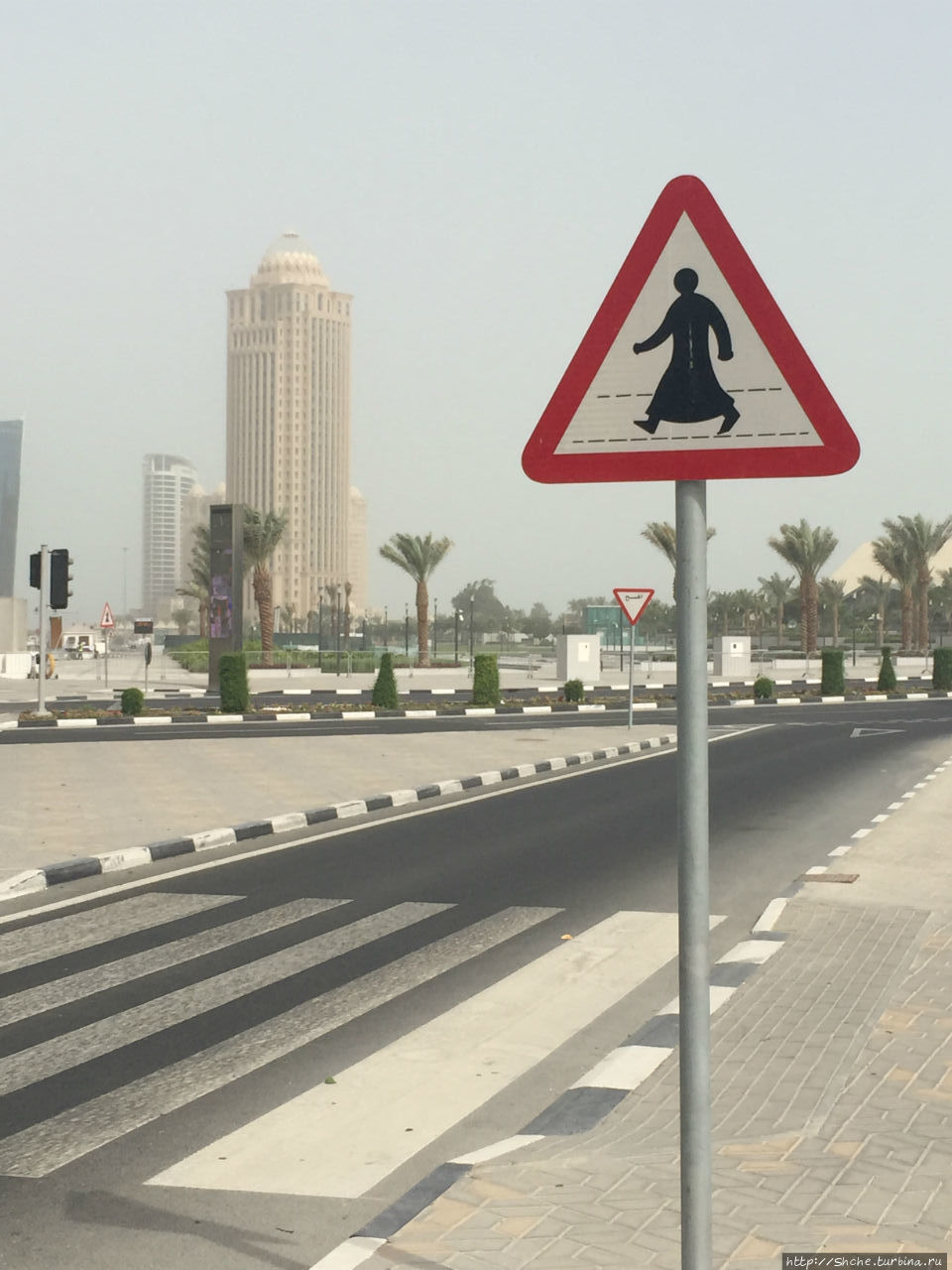 Пешеходный переход по-катарски Доха, Катар