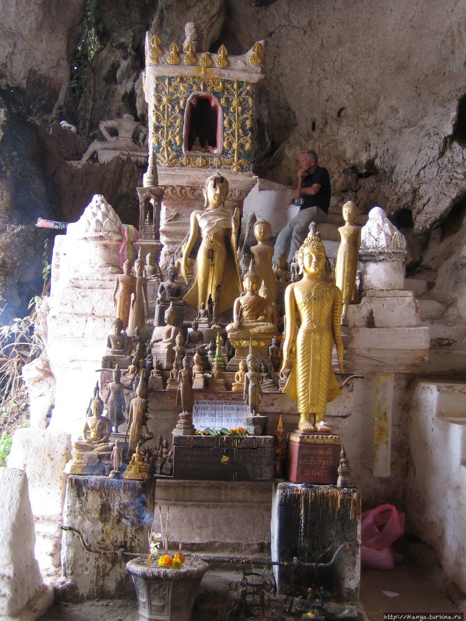 Нижняя пещера Пак-У Луанг-Прабанг, Лаос