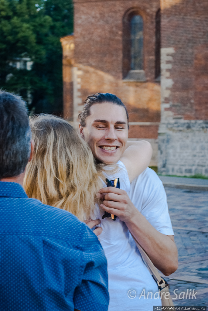 Флешмоб. Обнимашки .Старая Рига. Домская площадь. Рига, Латвия