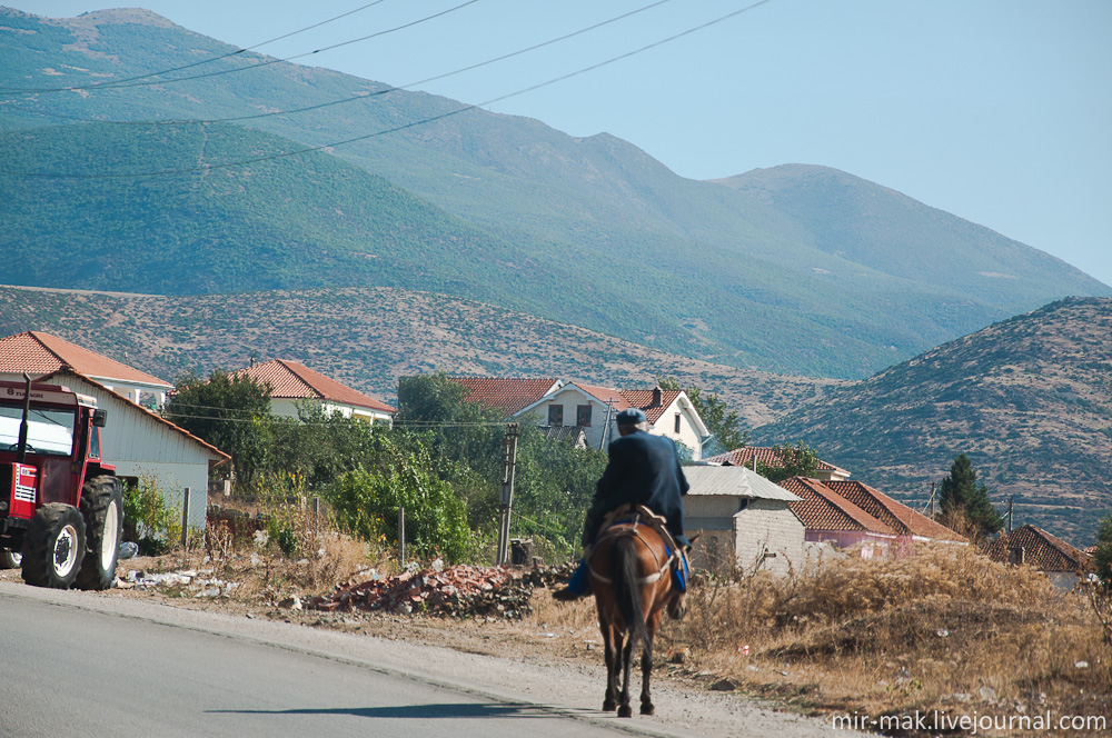 Типичные деревенские пейзажи. Тирана, Албания