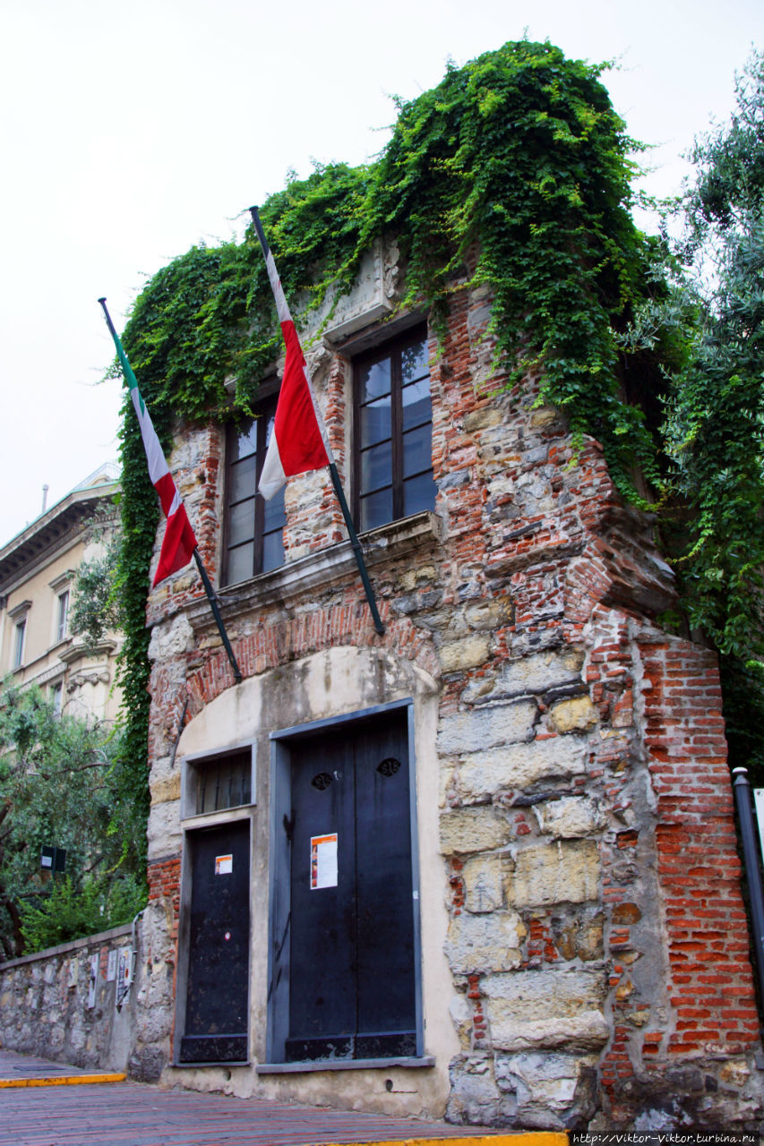 Генуя. Дом, в котором родился Христофор Колумб Генуя, Италия