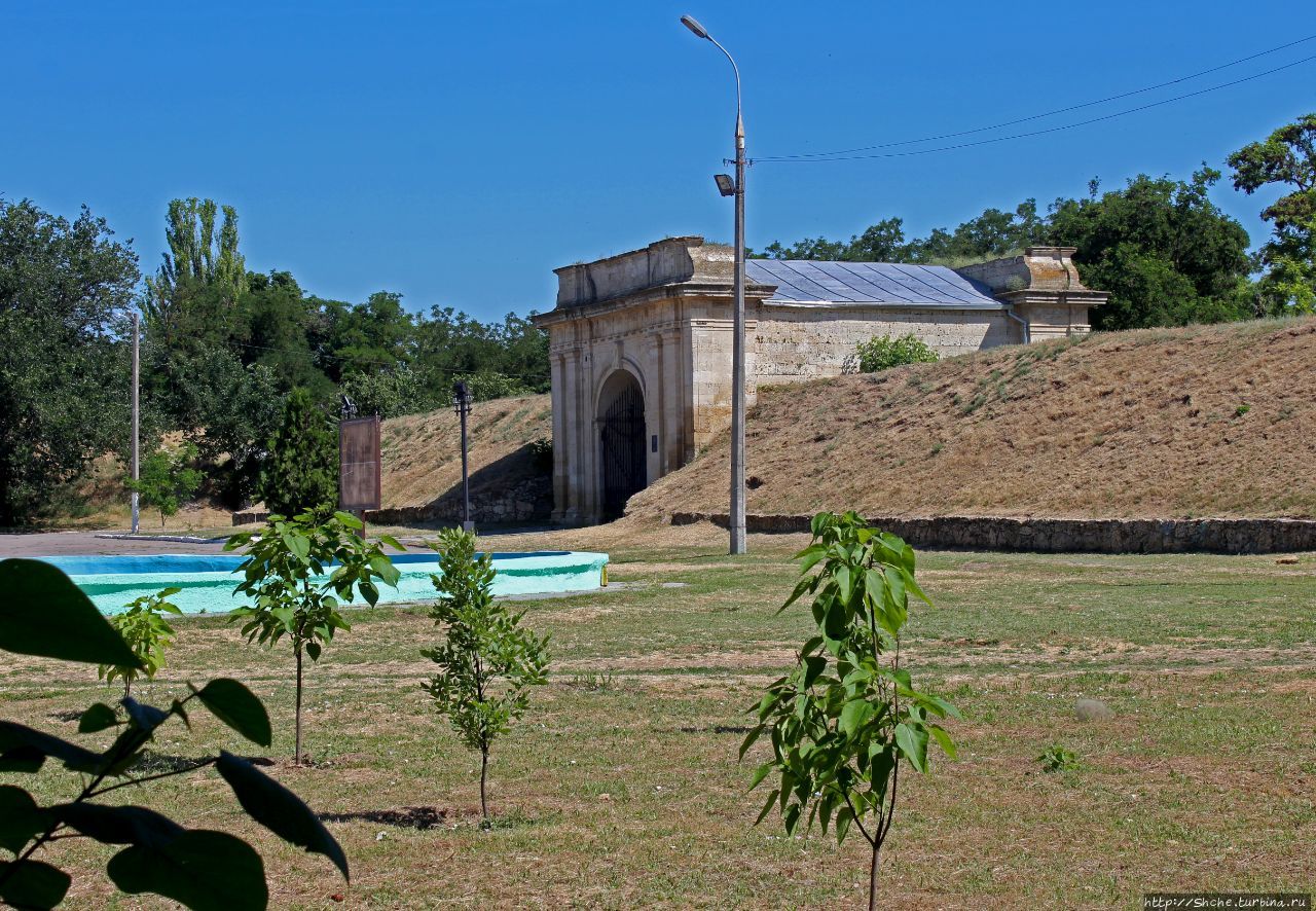 Очаковские ворота, как останки Херсонской крепости