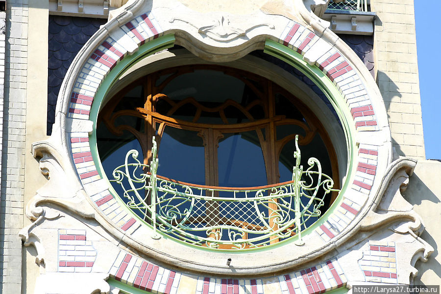 Дом Сен Сир,1902, площадь Амбиорикс. Архитектор Густав Стравен Брюссель, Бельгия