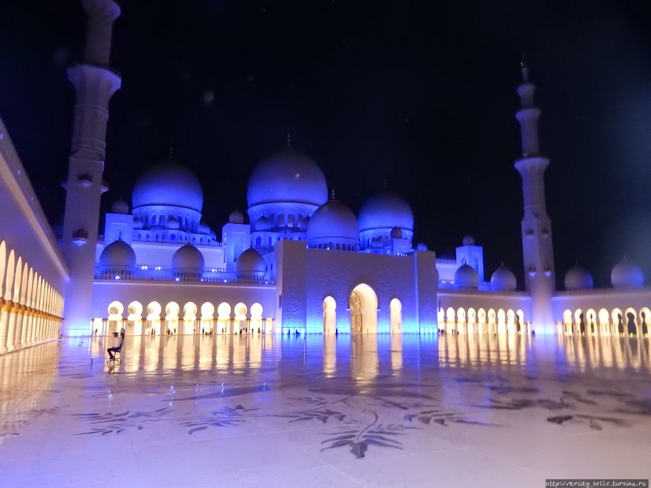 Мечеть шейха Зайда в Абу 