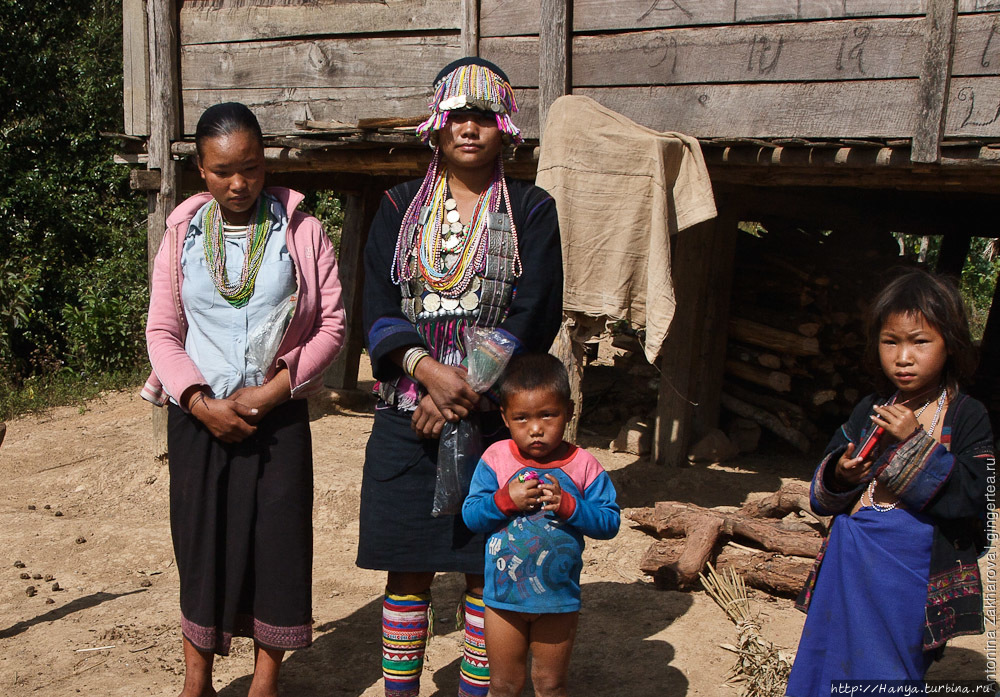племя акха. хмонг дау. лаос население. лаос народы кхму. хмонги в лаосе.