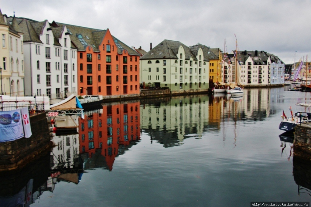 Олесунн — самый красивый город в Норвегии. Олесунн, Норвегия