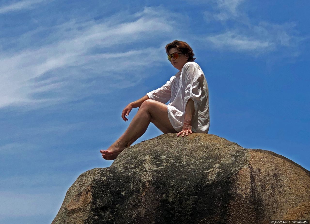 Залив Бо Валлон Бo-Валлон, Сейшельские острова Залив Бо Валлон Бo-Валлон, Сейшельские острова