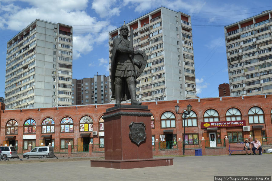 Памятник князю Дмитрию Донскому