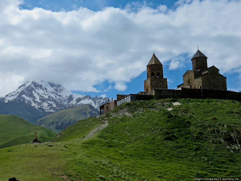 Пост-иллюстрация городка Степанцминда, до Казбека и после Степанцминда, Грузия