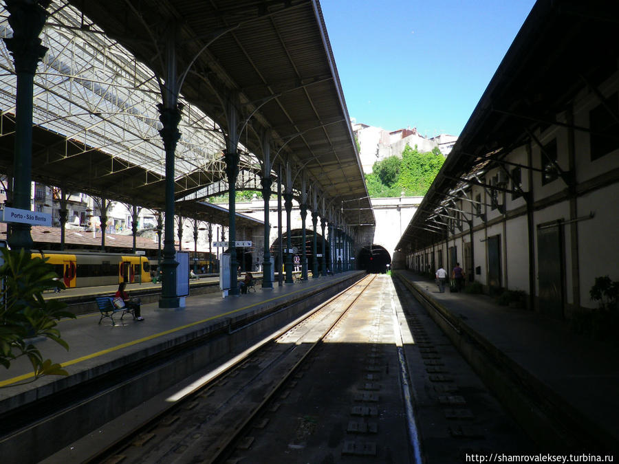 Железнодорожный вокзал Сан-Бенту Порту, Португалия