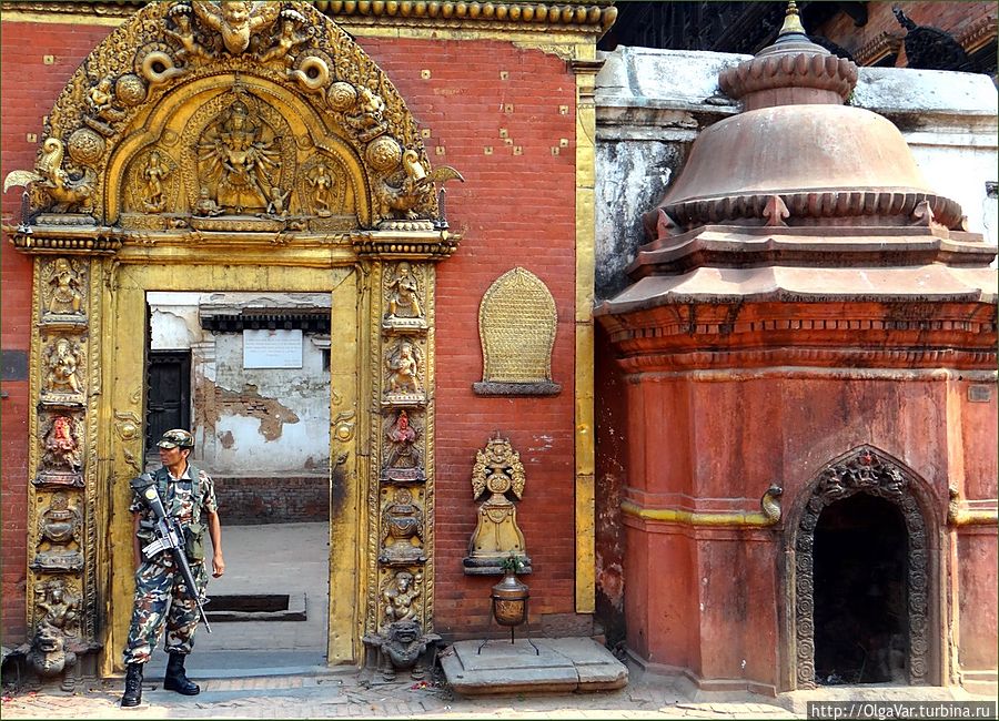Золотые Ворота Бхактапура