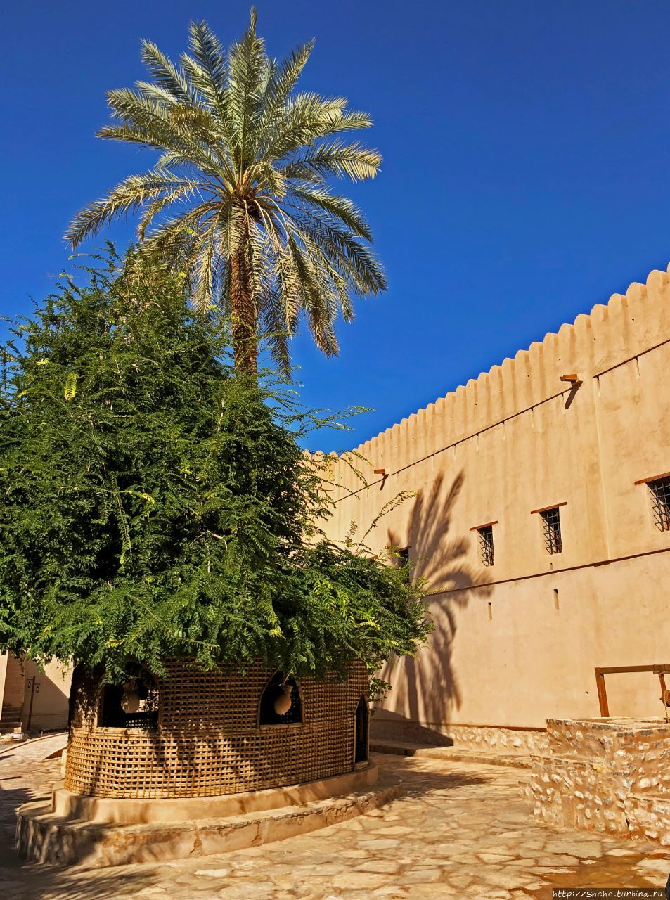 Крепость Низвы Низва, Оман