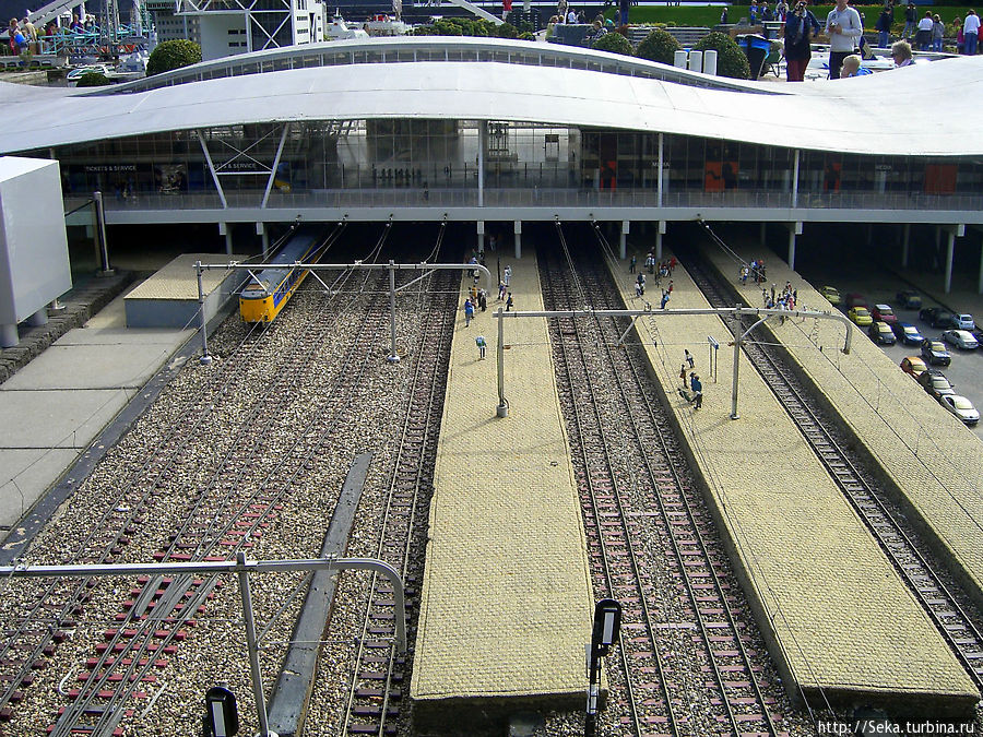 Железнодорожный вокзал Схевенинген, Нидерланды