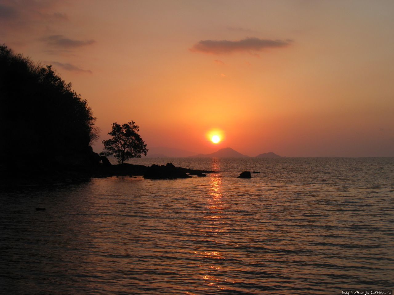 Закат на море Флорес / Sunset of Flores Sea
