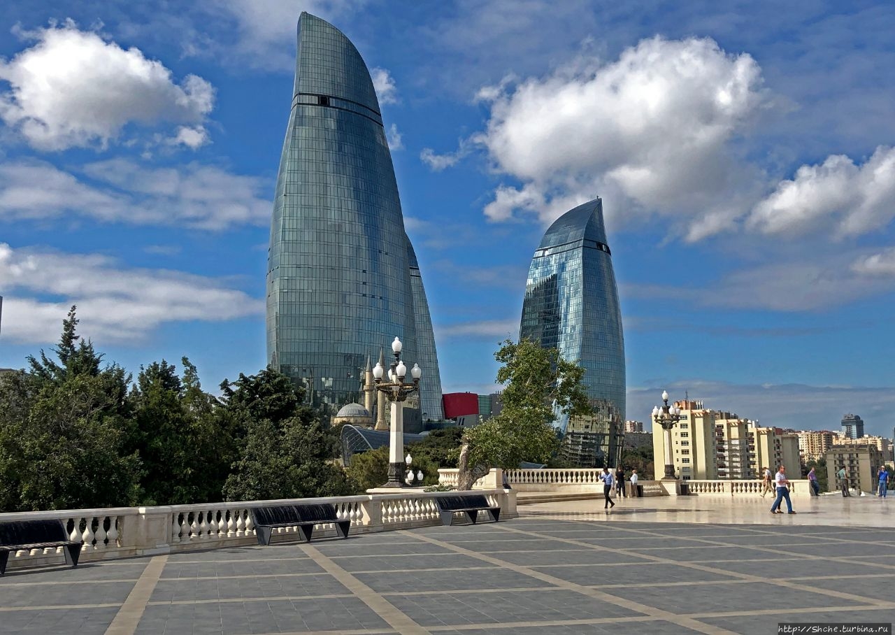 Пламенные башни Баку, Азербайджан