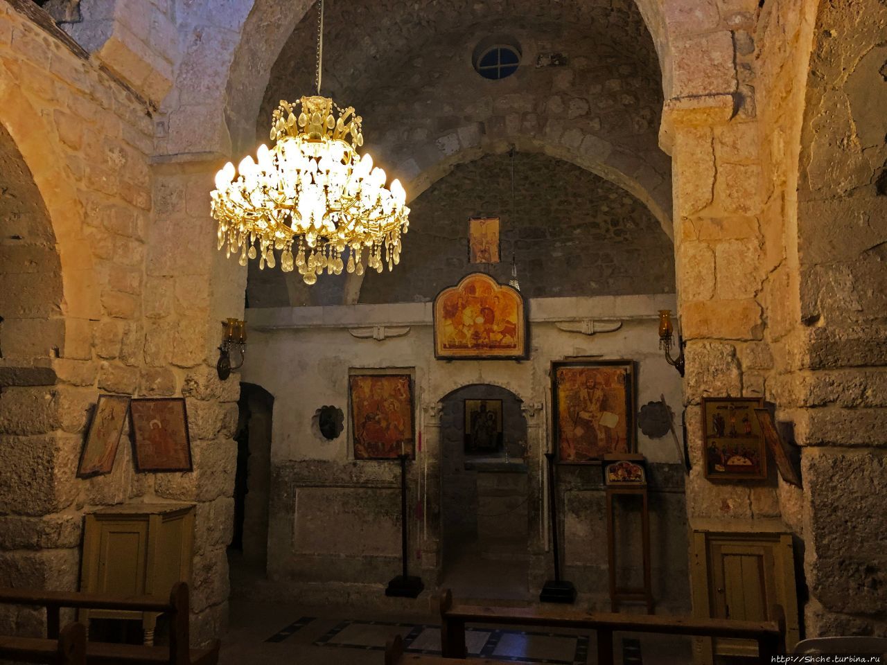Церковь святых Сергия и Вакха Маалула, Сирия