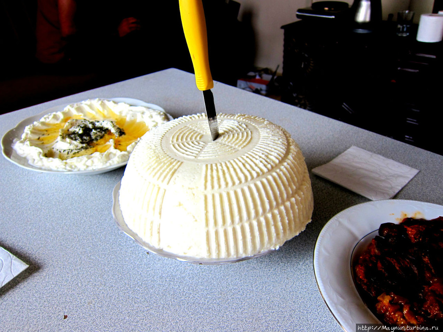 Чисто творожный торт.  Угощение местных жителей. Ялвач, Турция