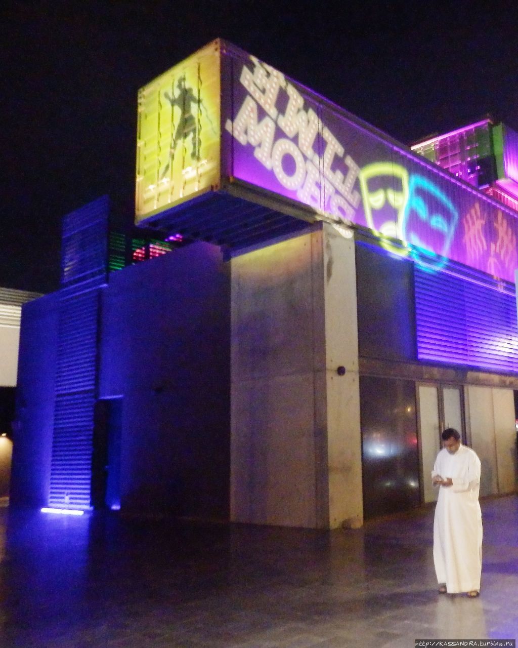 Карготектура. BOXPARK в Дубае Дубай, ОАЭ