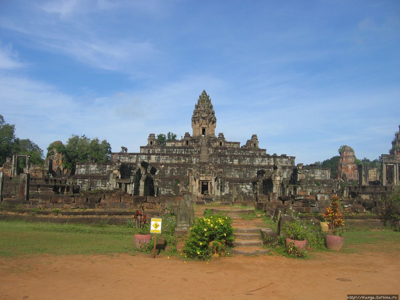 Храм Баконг / Bakong Temple