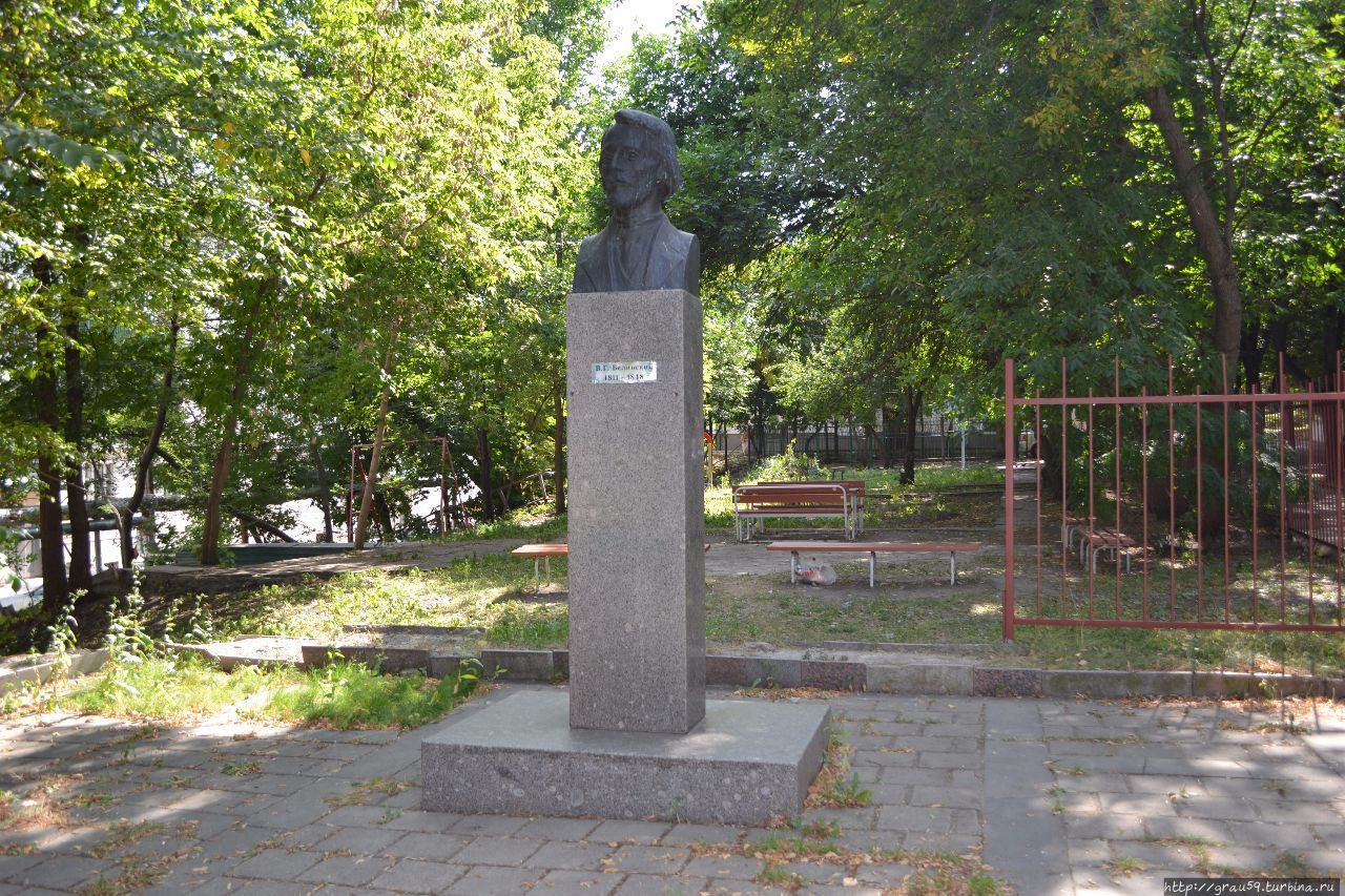 Памятник Белинскому / A Belinsky Monument