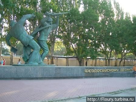 Памятник десантникам Феодосия, Россия