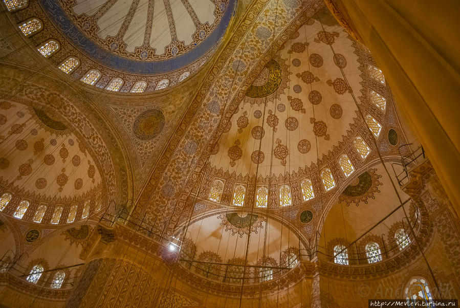 В Голубой Мечети Стамбул, Турция