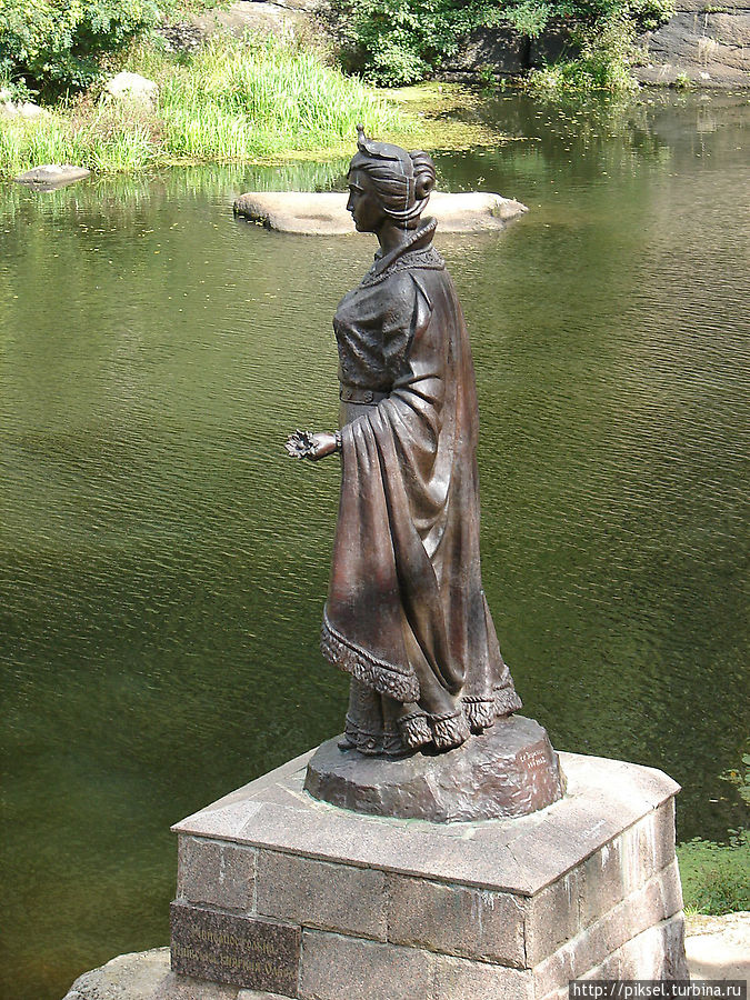 Памятник княгине Ольге. Еще крупнее Коростень, Украина
