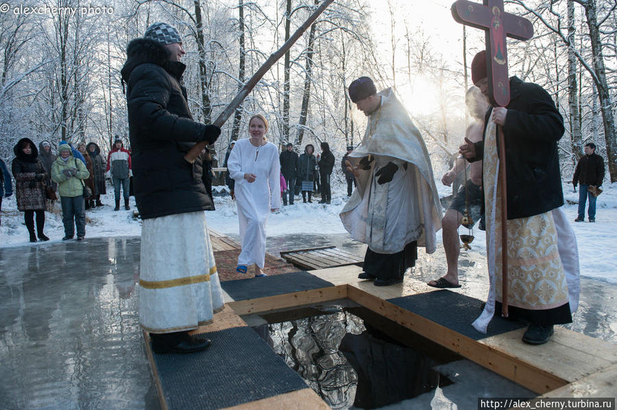 Крещенские купания в Стрельне 2014