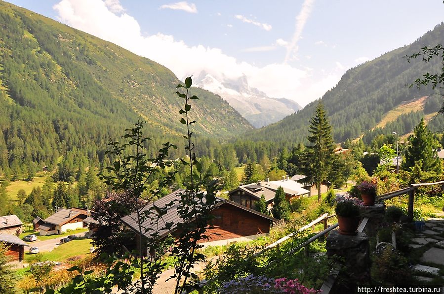 Тем, кто снегу предпочитает зеленые склоны, надо взять на заметку приятнейший поселок Валлорсин, откуда тропы уводят на швейцарскую сторону Альп. Рона-Альпы, Франция