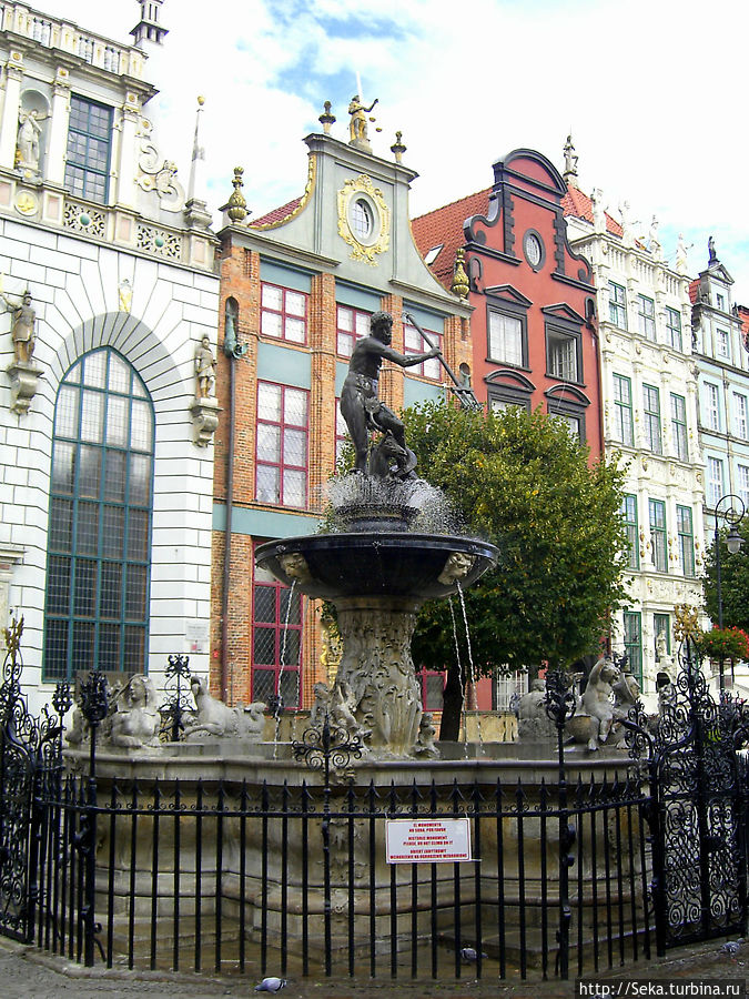 Фонтан Нептуна — символ города Гданьска Гданьск, Польша