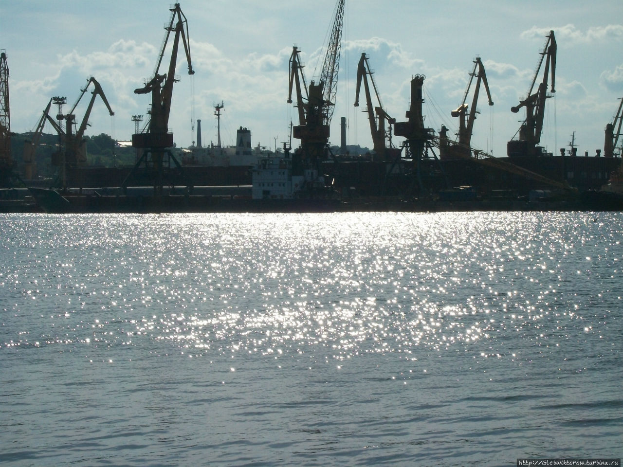 Прогулка около морского вокзала Одесса, Украина