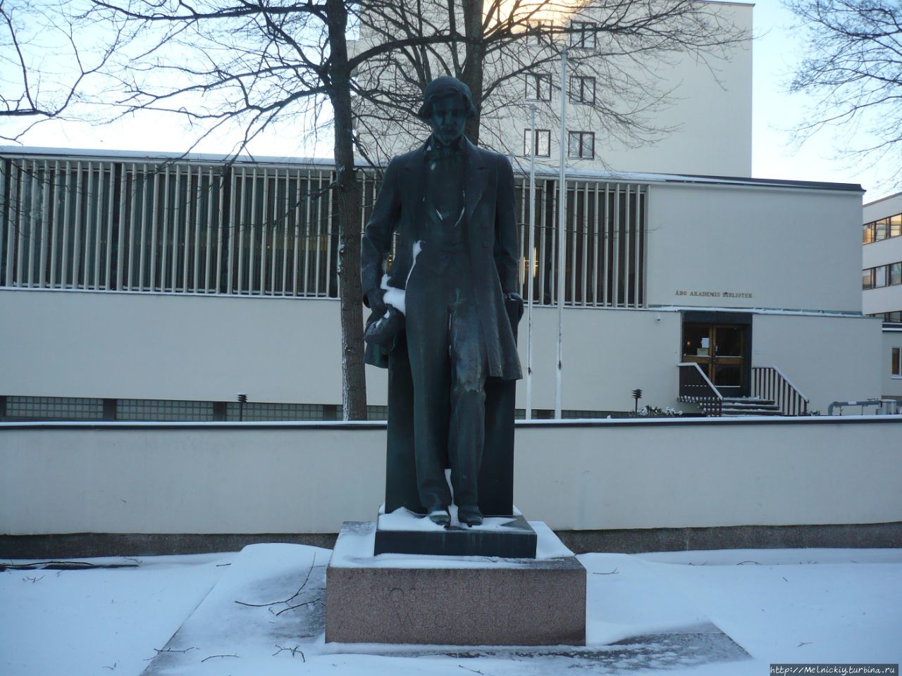 Памятник Йосефу Юлиусу Векселлю Турку, Финляндия