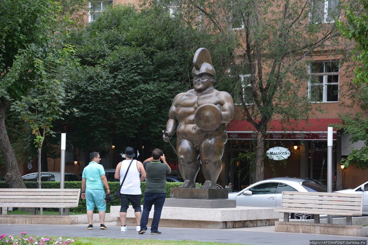 Интересное местечко Ереван, Армения