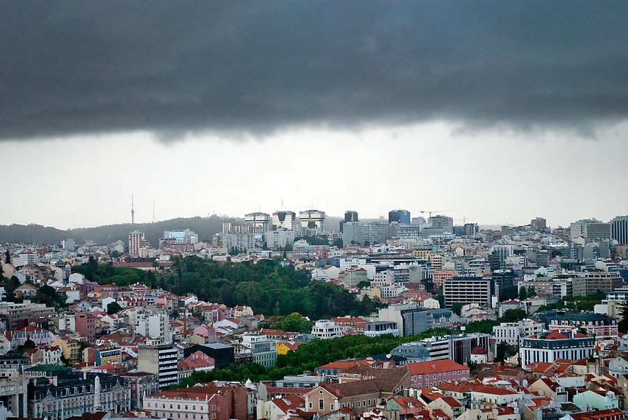 Живописнейшая помойка Лиссабон, Португалия